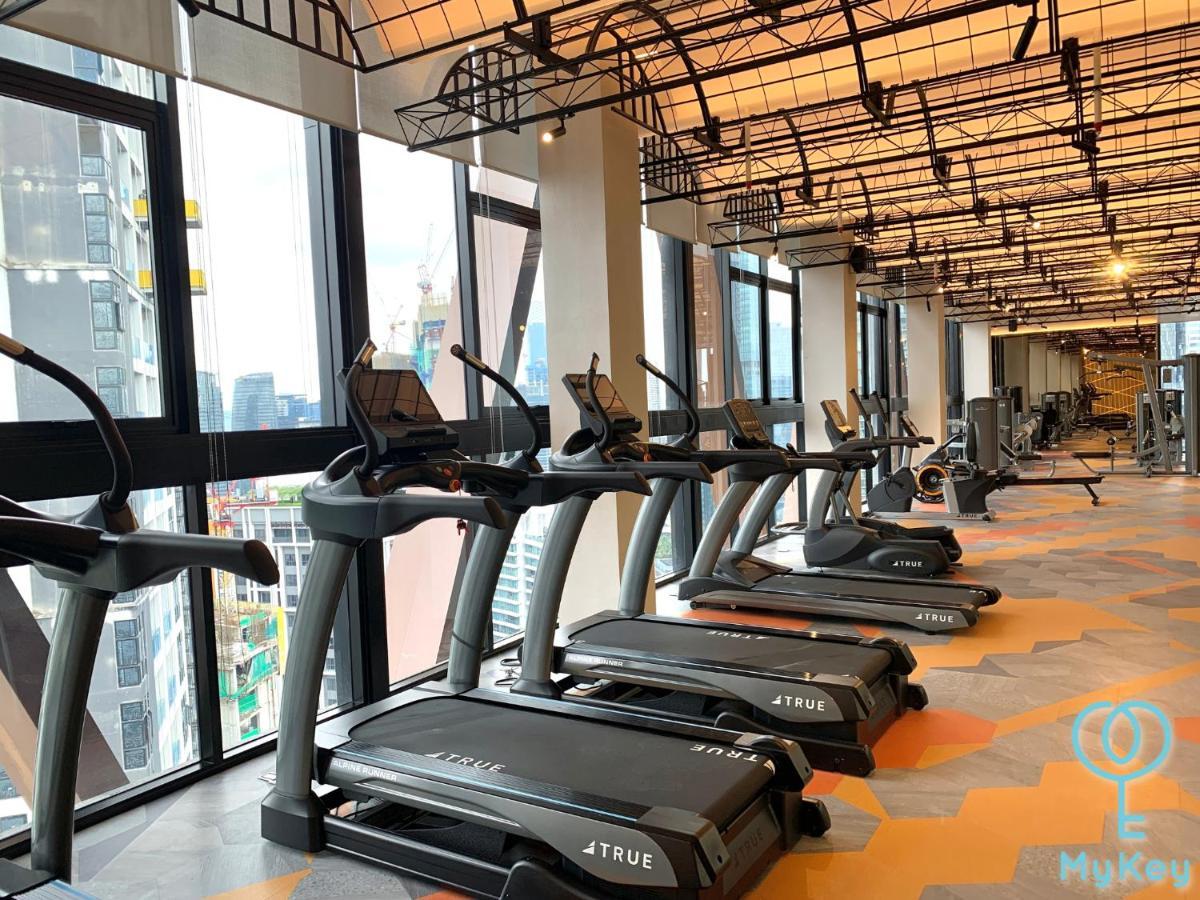 Scarletz Suites Klcc By Mykey Global Kuala Lumpur Esterno foto Fitness Center